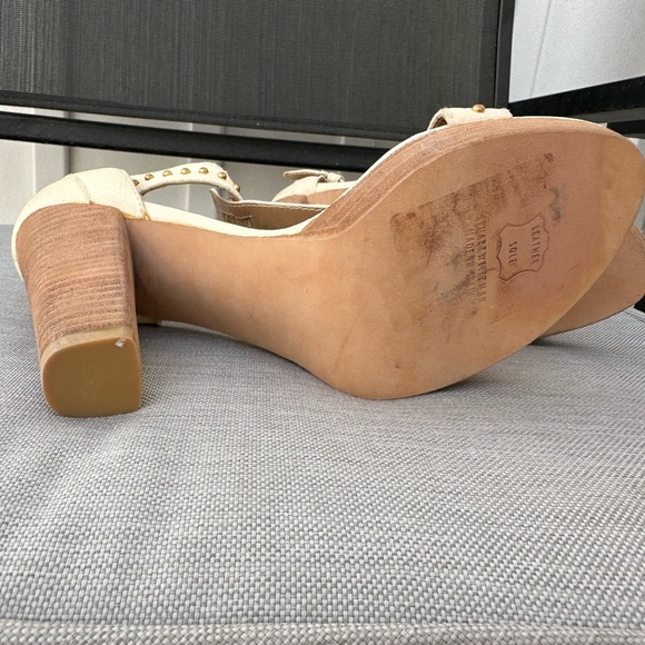Stuart Weitzman heels size 9M - Picture 3 of 8